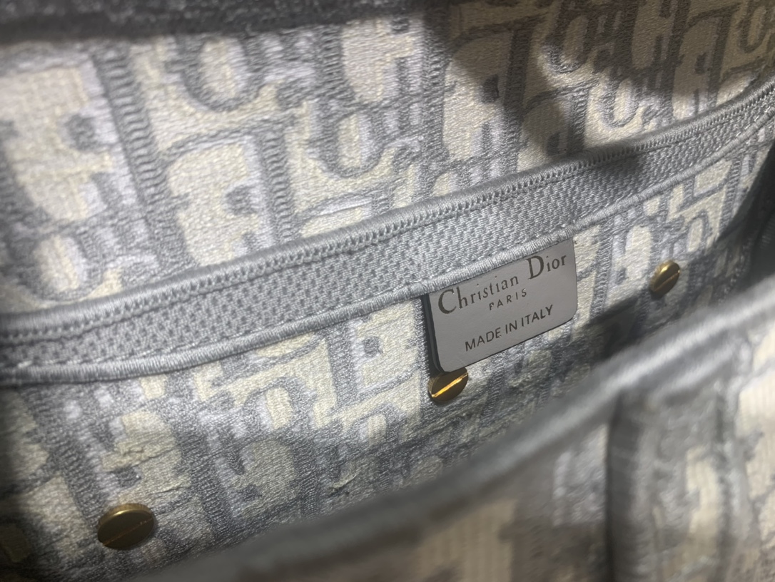 Dior Oblique Saddle Bag - Image 9