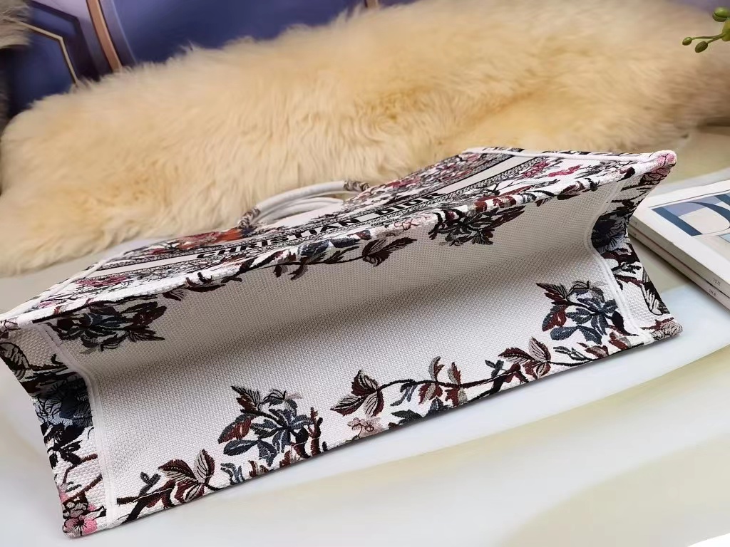 Dior tote Book Bag - Image 3