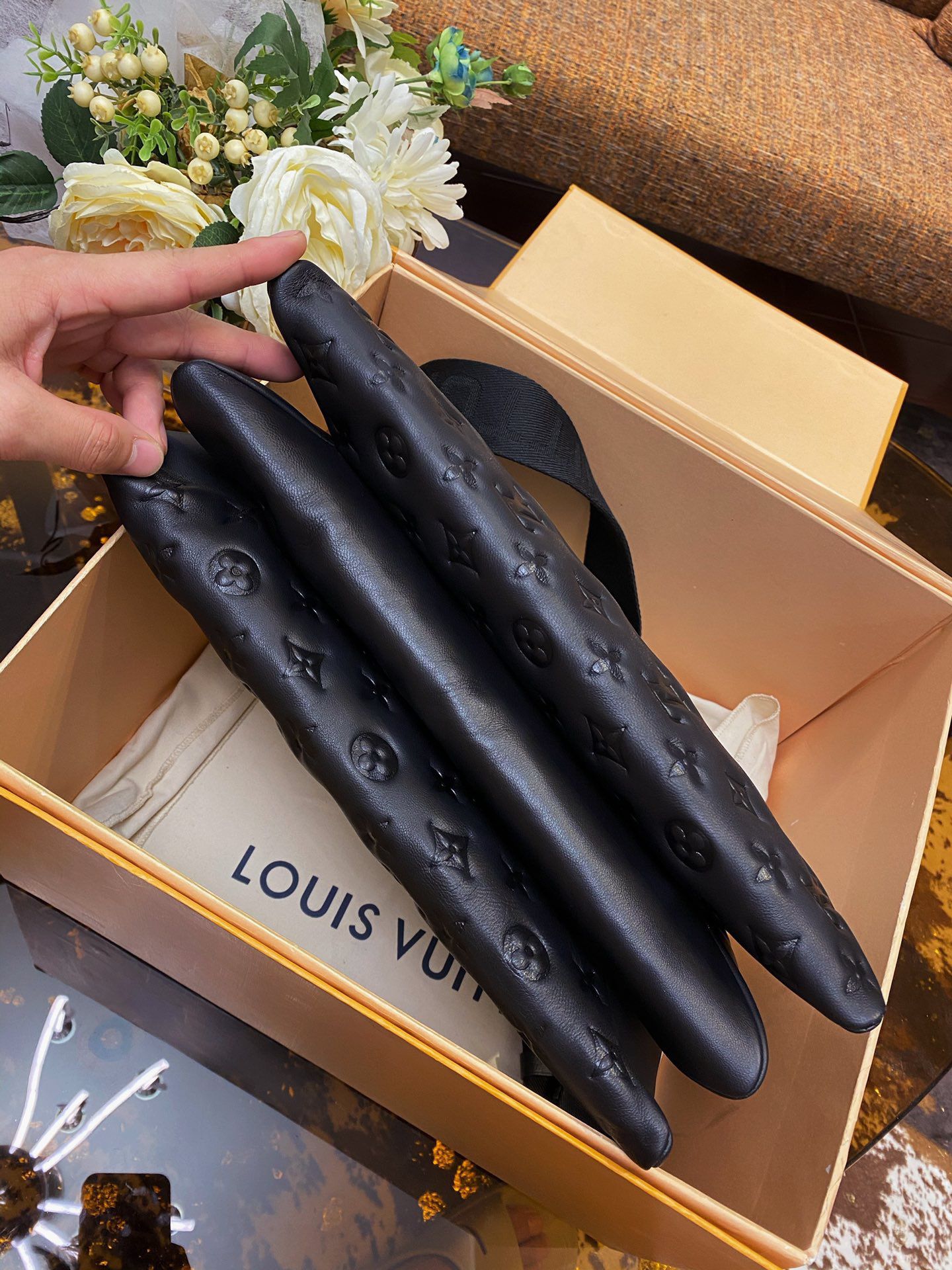 Louis Vuitton COUSSIN MM Bag - Image 2