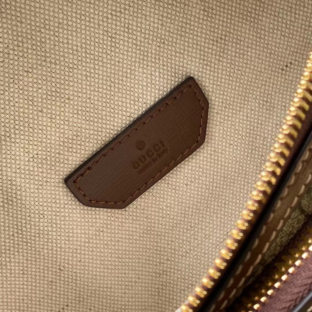 Gucci GG Supreme Canvasgürtelt Bag - Image 6