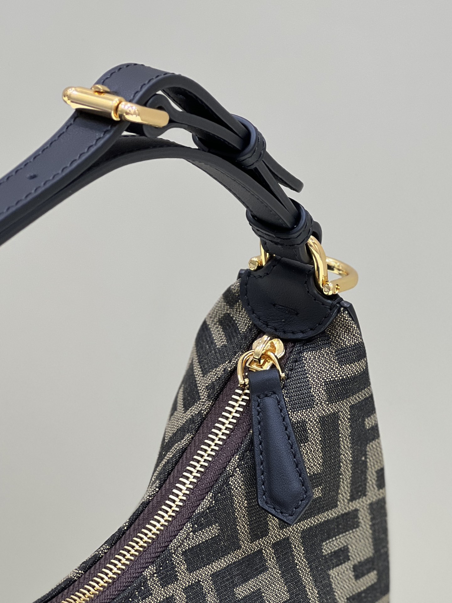 Fendi Fendigraphy Bag - Image 4