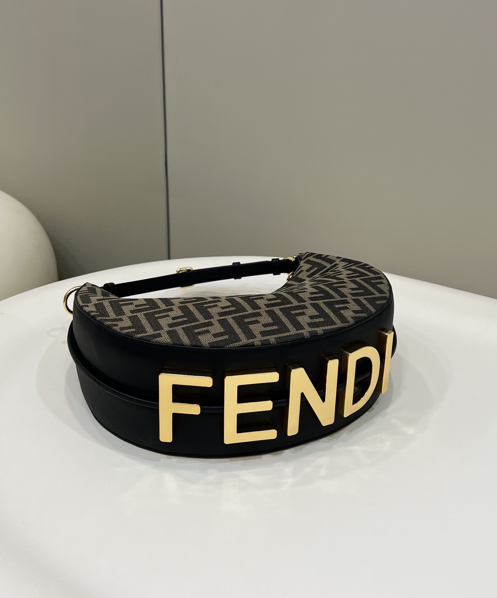 Fendi Fendigraphy Bag - Image 5