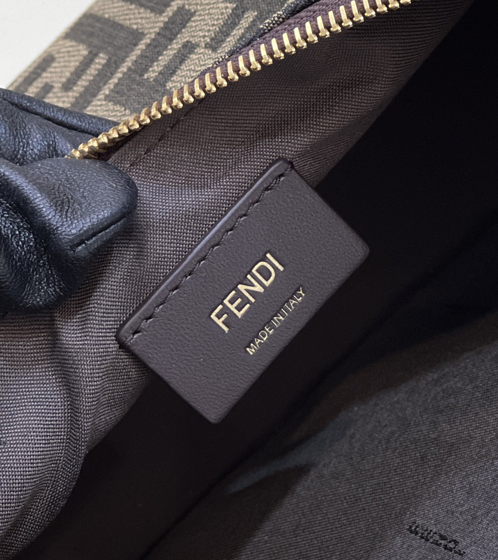 Fendi Fendigraphy Bag - Image 7