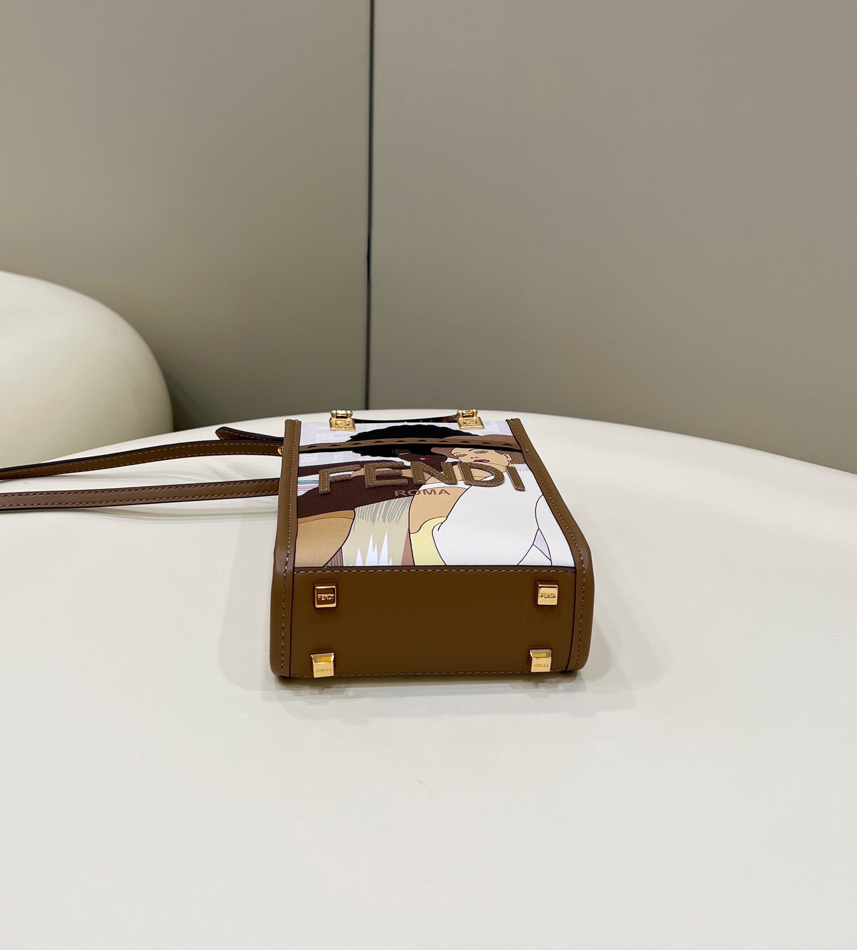 Fendi Sunshine Shopper 1 Bag - Image 6